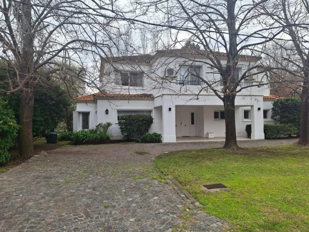 IMPORTANTE CASA VENTA Y ALQUILER MAYLING CLUB DE CAMPO 8
