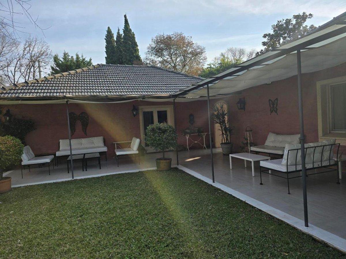Foto de Execelente Ubicacion Casa en Venta Sobre Espectacular Jardin - Tortugas, imagen 2