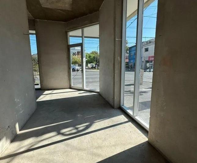 Foto de LOCAL Sarmiento esquina Eva Peron en Lanús Este, imagen 5