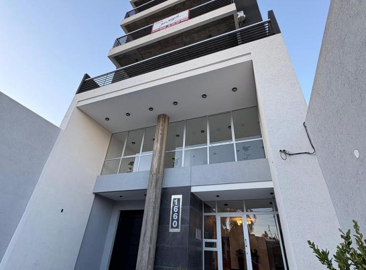 VENTA DEPARTAMENTO 2 AMBIENTES CON PATIO LANUS ESTE 3