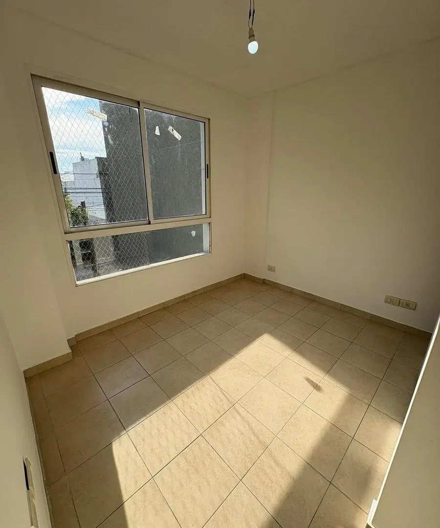 EXCELENTE SEMIPISO DE 2 AMBIENTES. ¡¡MUY LUMINOSO!! 2