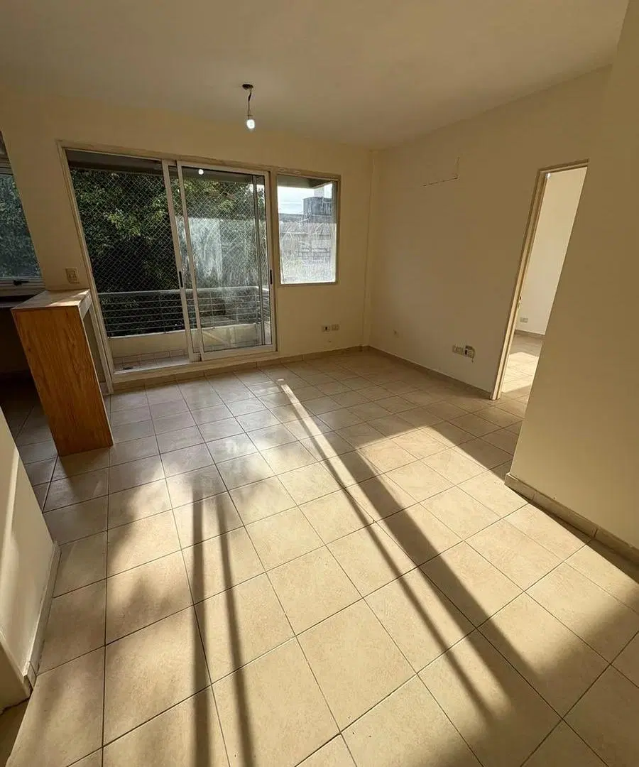 EXCELENTE SEMIPISO DE 2 AMBIENTES. ¡¡MUY LUMINOSO!! 5