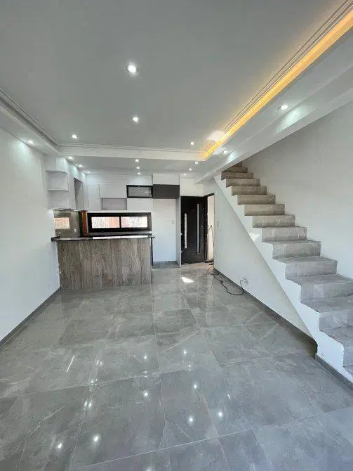 PRE-VENTA COMPLEJO DE DUPLEX A ESTRENAR DE CATEG. DE 3 AMB C/ COCHERA FIJA 4