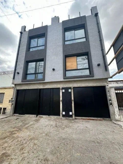 PRE-VENTA COMPLEJO DE DUPLEX A ESTRENAR DE CATEG. DE 3 AMB C/ COCHERA FIJA 2