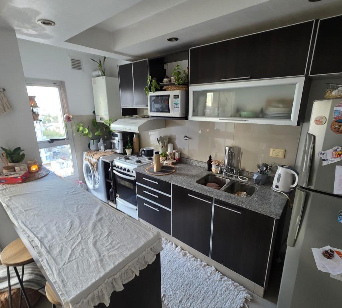 Foto de Departamento tipo duplex 3 ambientes con cochera en Lanús Este, imagen 3