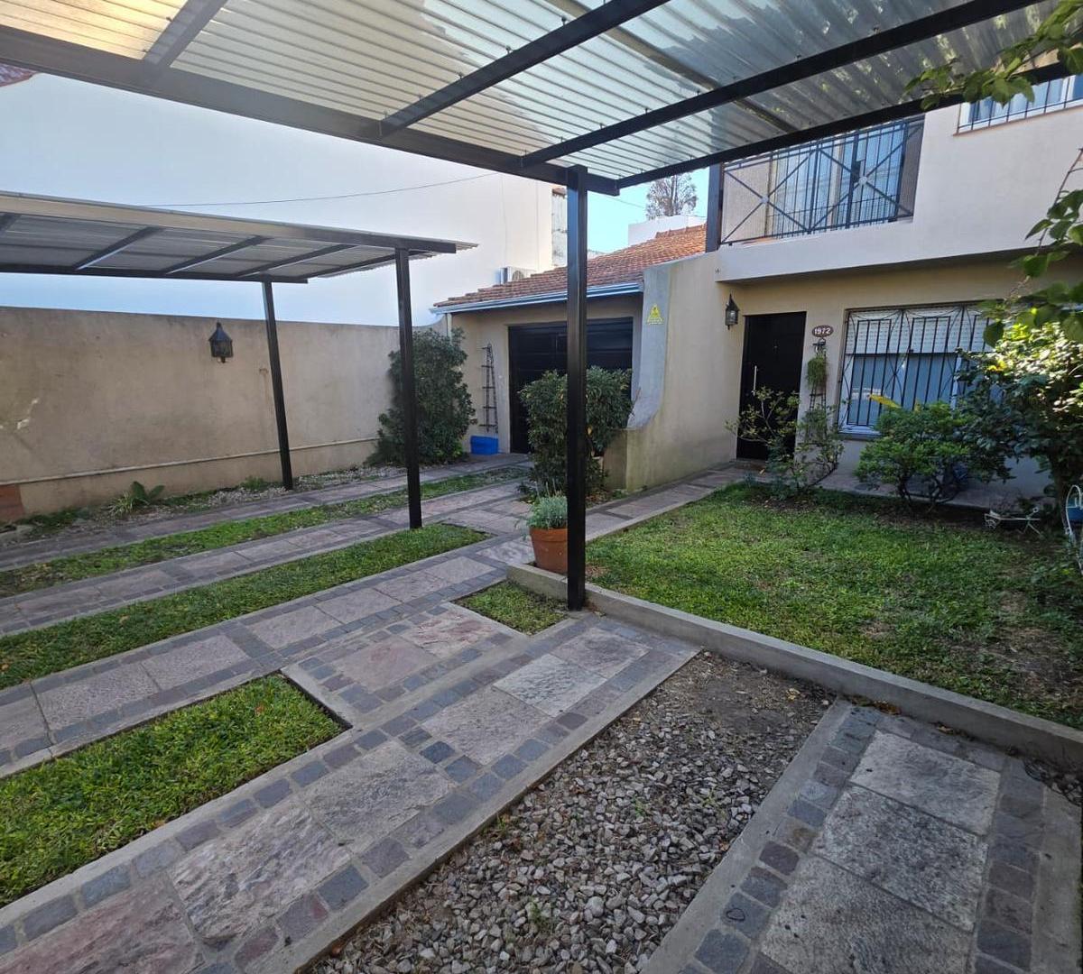 Foto de 2 casas para dos familias de 3 y 2 dormitorios, imagen 1