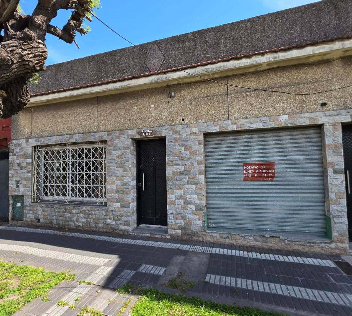 Foto de Casa para dos familias en Lanús Este, imagen 1