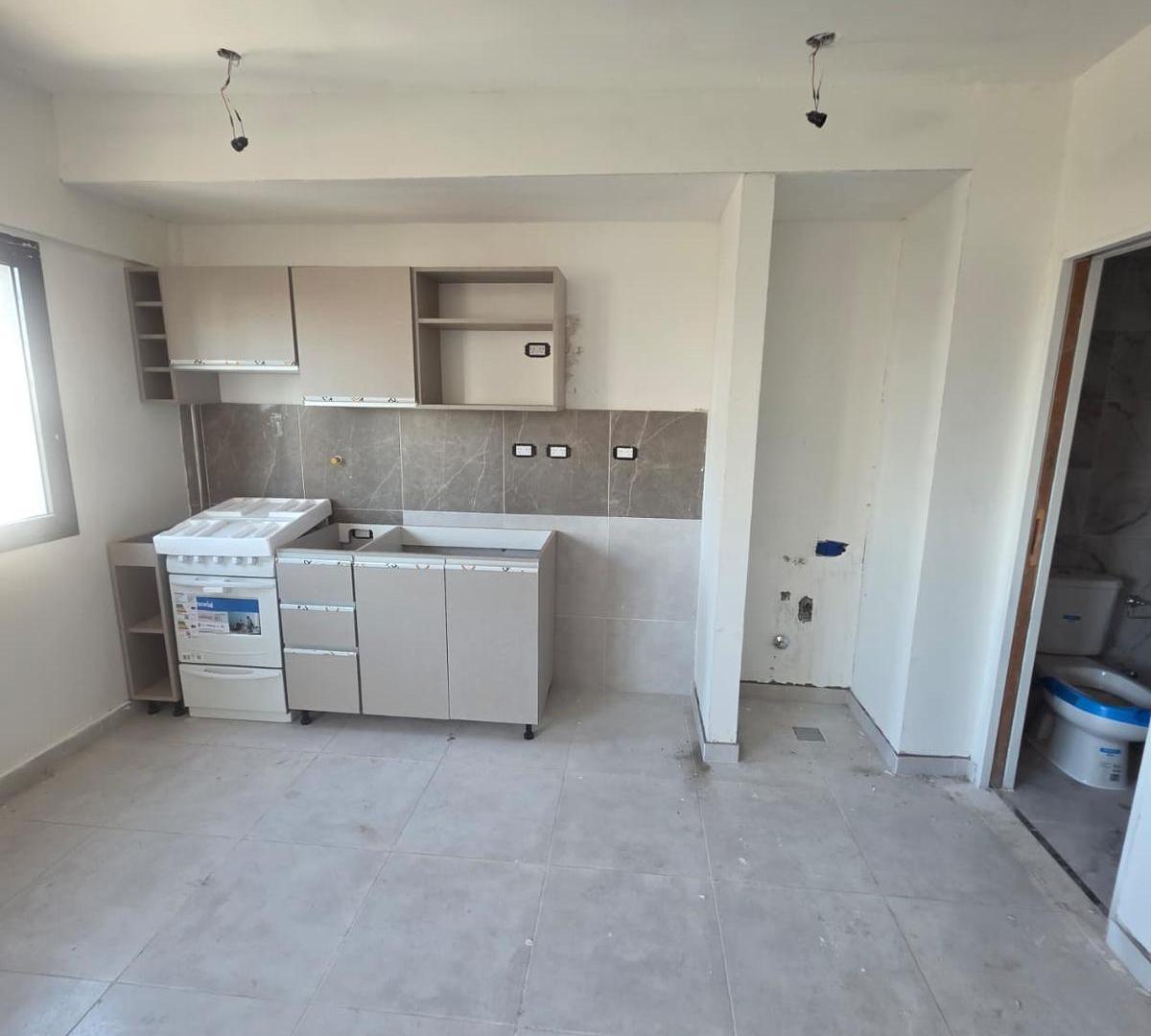 Foto de VENTA DEPARTAMENTO 1 AMBIENTE LANUS ESTE, imagen 4