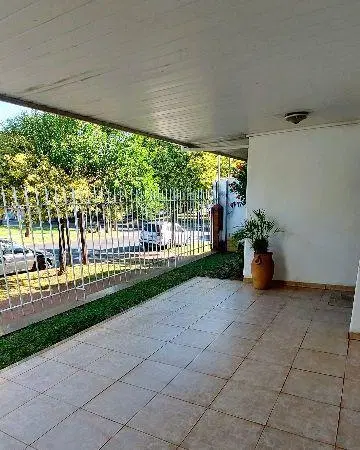 CASA EN VENTA CON HERMOSO TERRENO Y EXCELENTE UBICACION 2