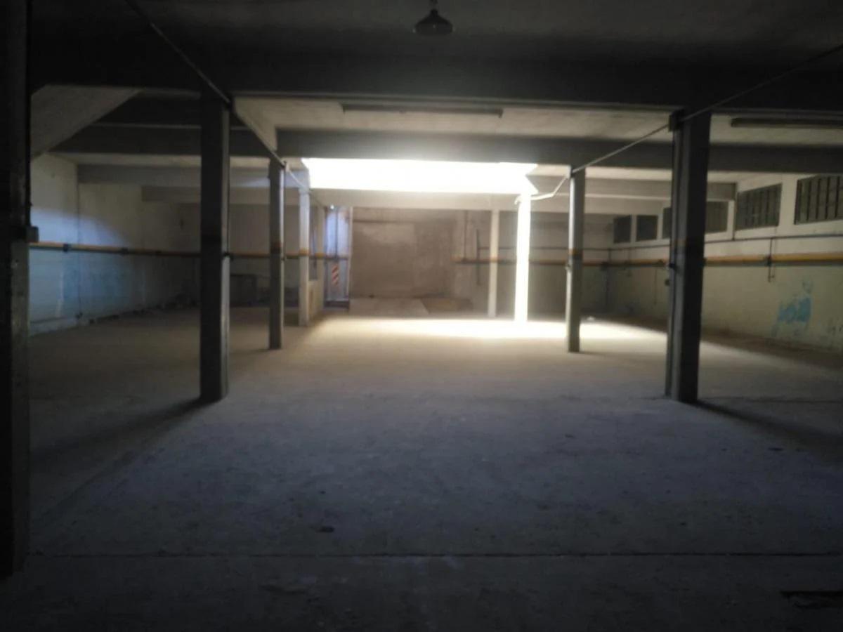 Deposito en Dos Plantas / 1350 m² 5