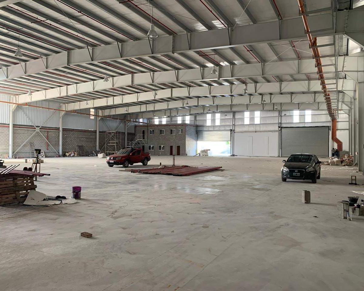 Deposito en Alquiler 3200 m² / a Estrenar 4