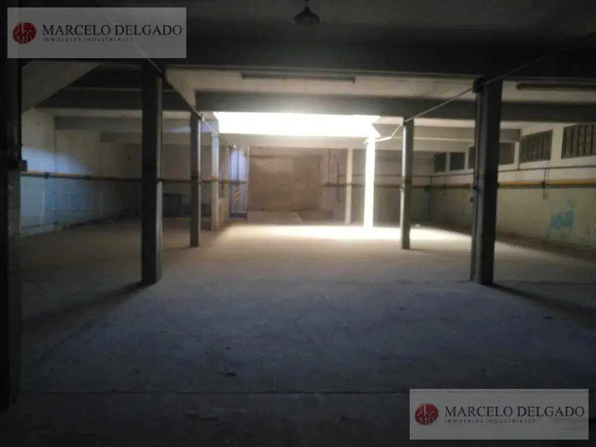 Deposito en dos plantas / 1350 m2 4
