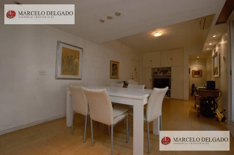Dept. 6 ambientes 168 m2  - 2 bauleras -  Barracas. VENTA