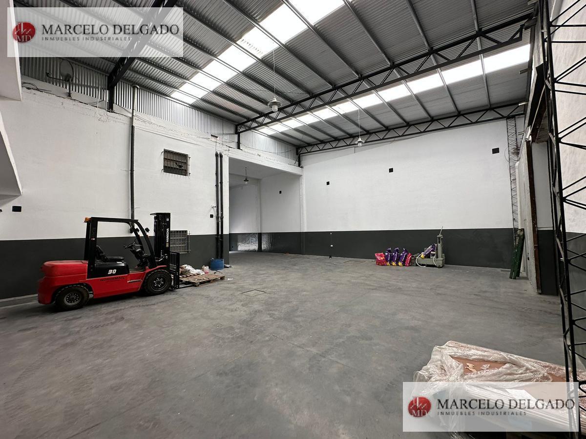 Depósito - Galpón de 700 m2 -  NUEVA POMPEYA en ALQUILER - a Estrenar -