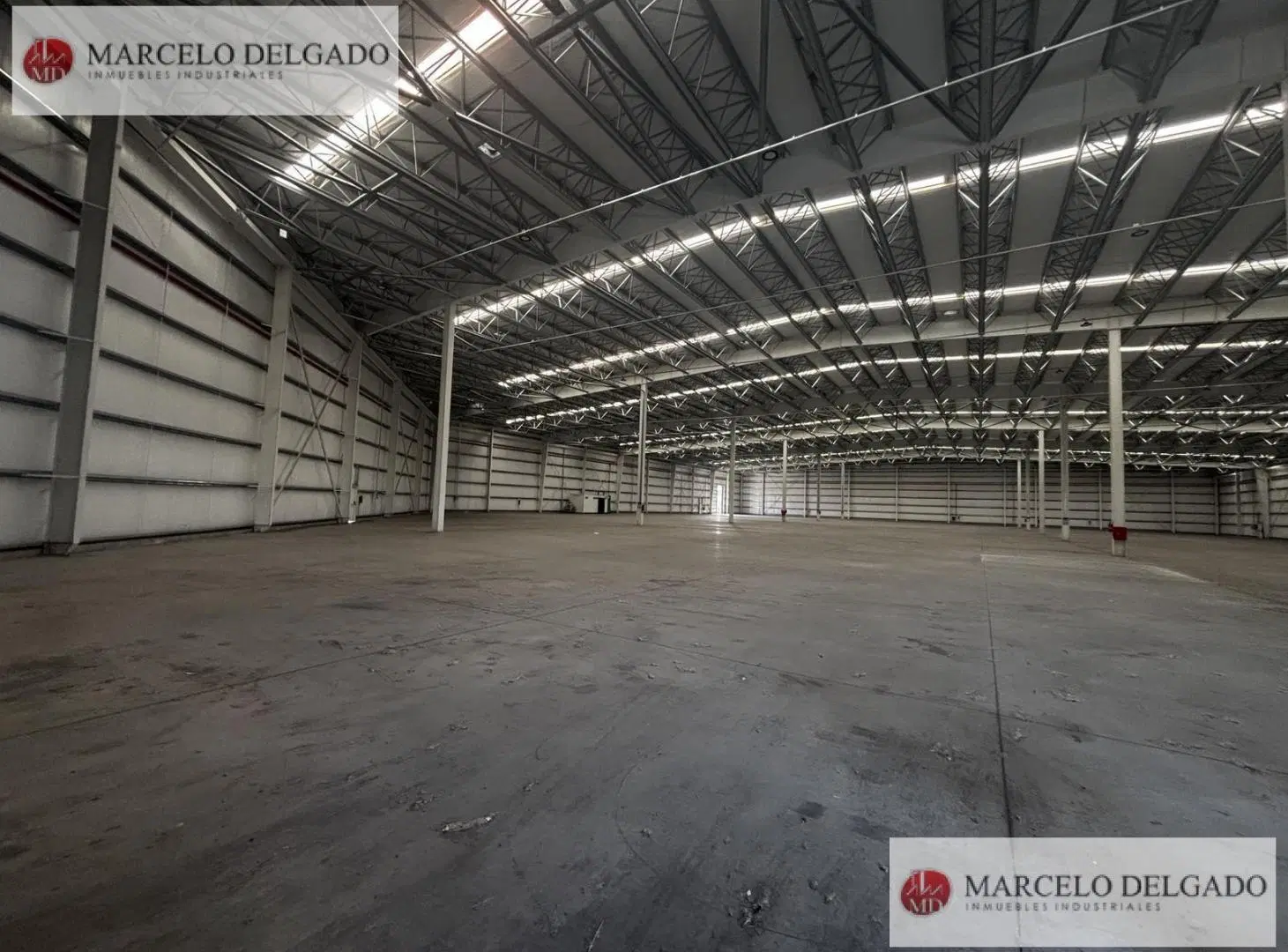 Galpón depósito 8800 m2 en  LA PLATA, NAVE INDUSTRIAL TRIPLE A ALQUILA O VENDE 2