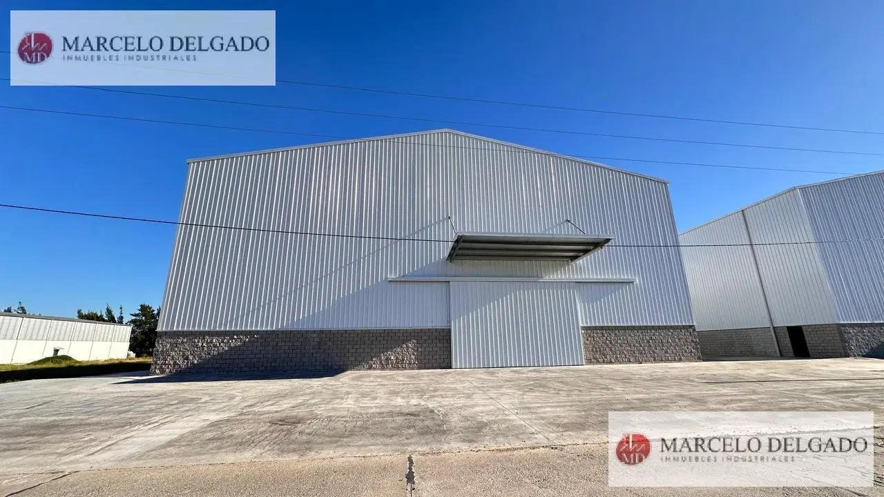Nave Industrial - Galpon  2100 m2 cubiertos -  El Pato - Berazategui - ALQUILER 2
