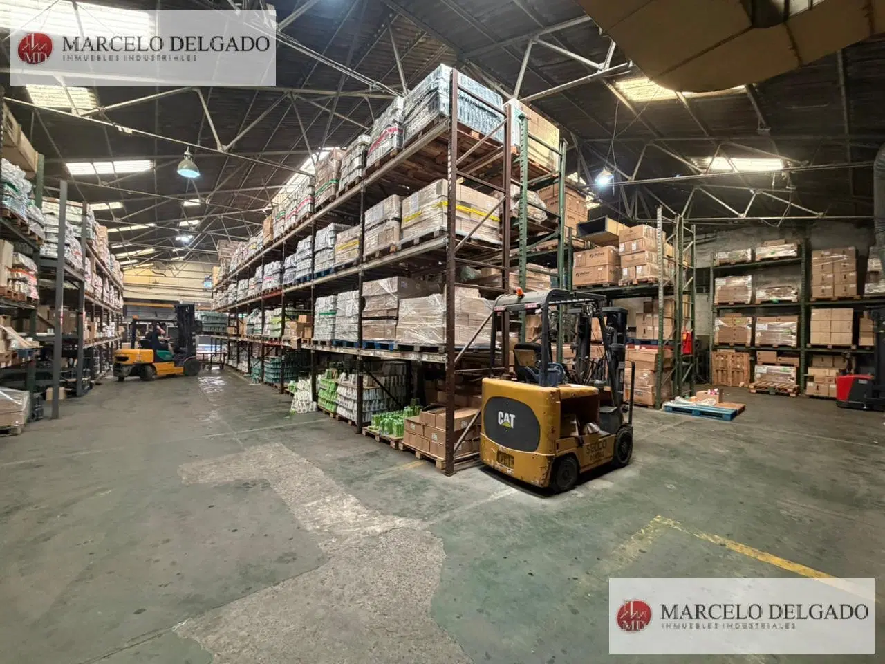 Galpón - Depósito  de 2400 m2. en Avelladeda - VENTA - ALQUILER 2