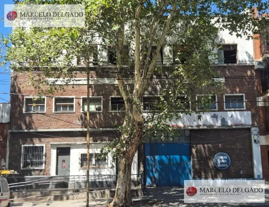 Galpón- Depósito en Barracas de 1.000 m2 con entrada semi  - ALQUILER 4
