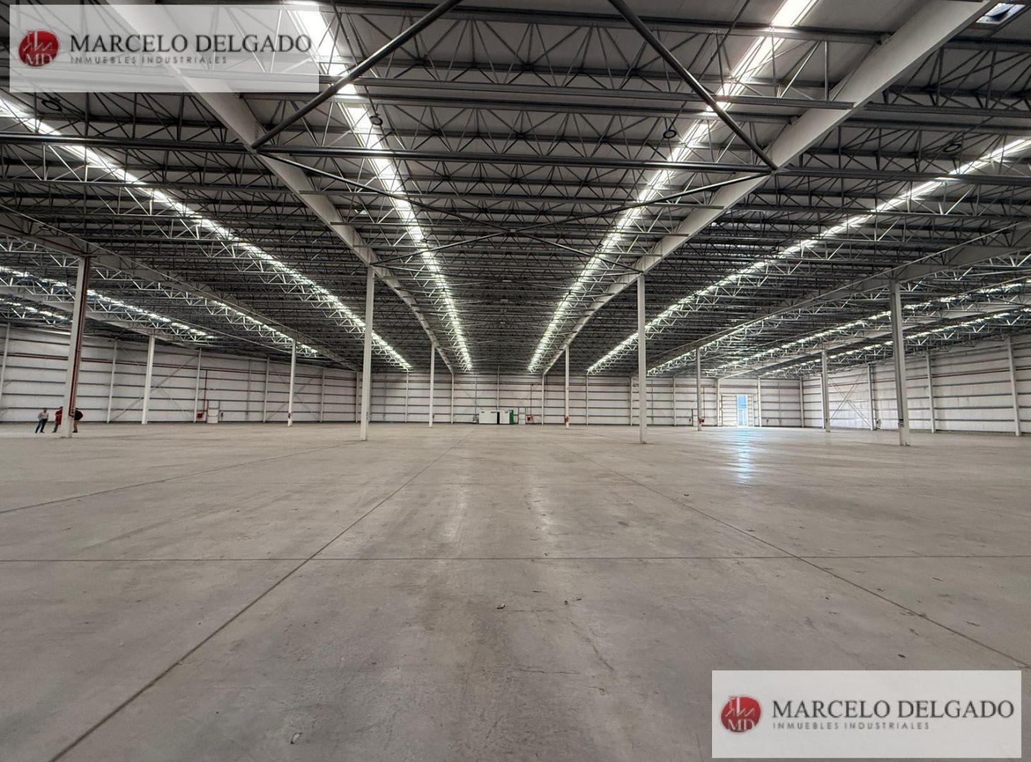 galpon deposito 4.300m2 en  LA PLATA, NAVE INDUSTRIAL TRIPLE A ALQUILA O VENDE