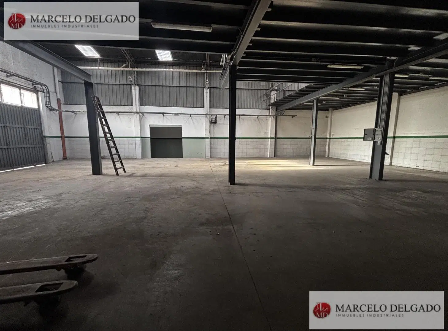 Depósito de 2000 metros con triple entrada en BANFIELD Alquiler 5