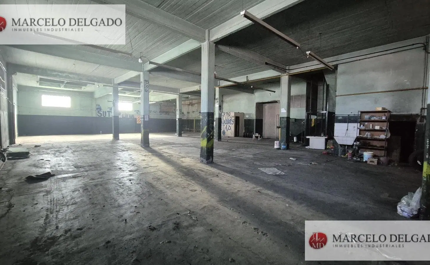 Galpón - Depósito  de 1200 m2. en Avelladeda - VENTA - ALQUILER 3