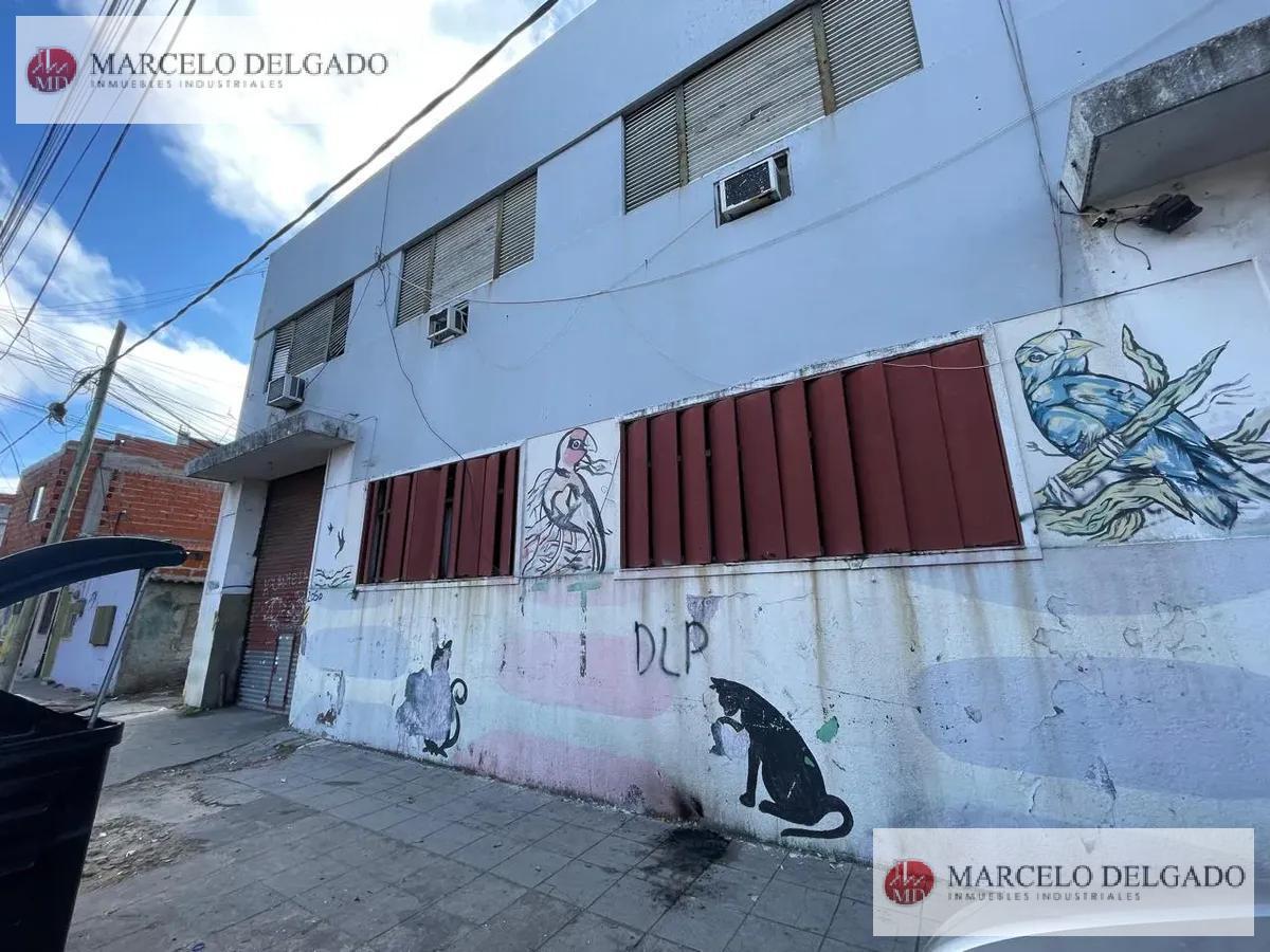 Galpón - Depósito  de 1200 m2. en Avelladeda - VENTA - ALQUILER