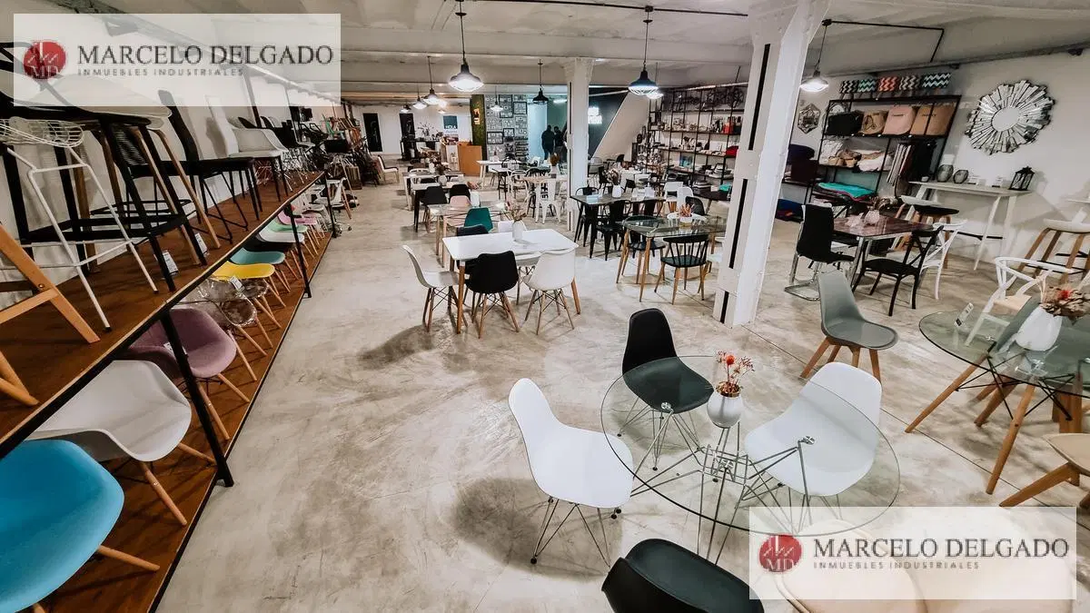 Deposito/ Galpón 1300 - mixtura 3 - Barracas - distrito de diseño - CON BUENA RENTA 2