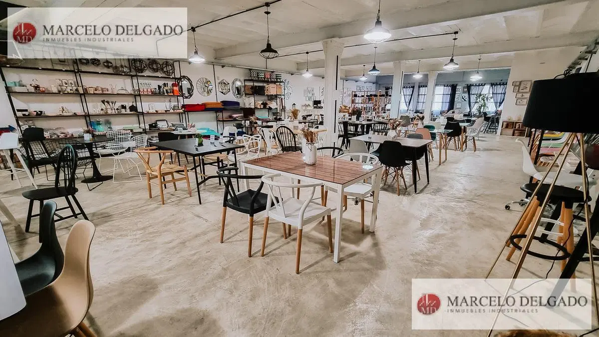 Deposito/ Galpón 1300 - mixtura 3 - Barracas - distrito de diseño - CON BUENA RENTA 4