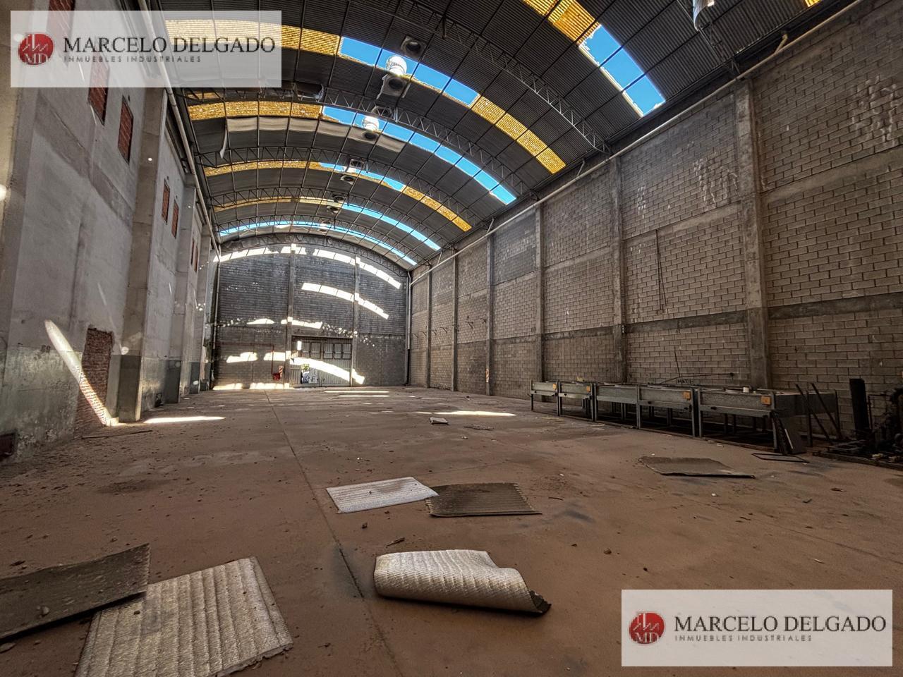 Foto de Galpón - Depósito de 744 m2 en Lanús Oeste - VENTA - ALQUILER, imagen 2