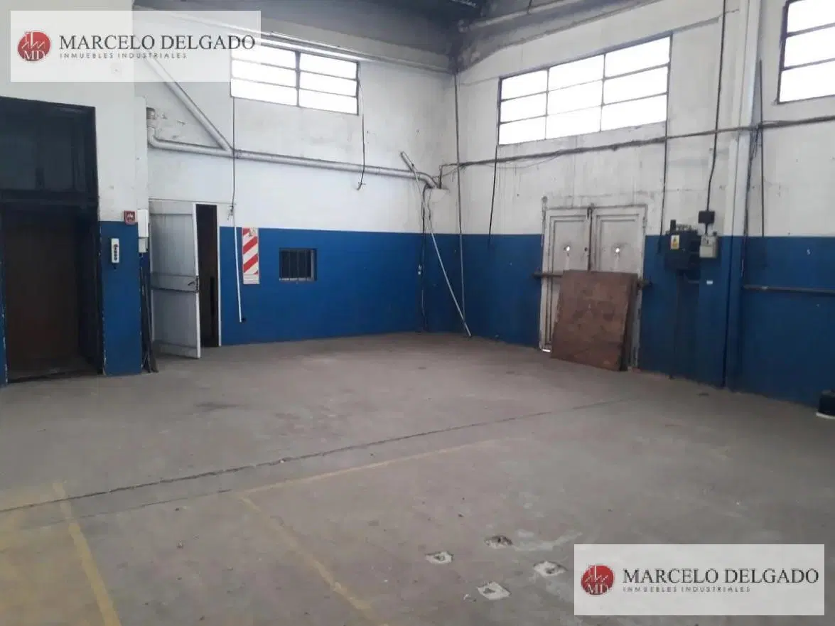 Galpón Industrial en San Justo 1.200 m² – 2 Plantas, Oficinas, Montacargas y Acceso Camiones 4