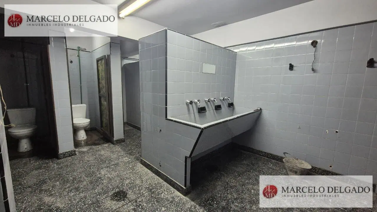 Galpón - Depósito  de  850 m2  en  Nueva Pompeya en ALQUILER 3