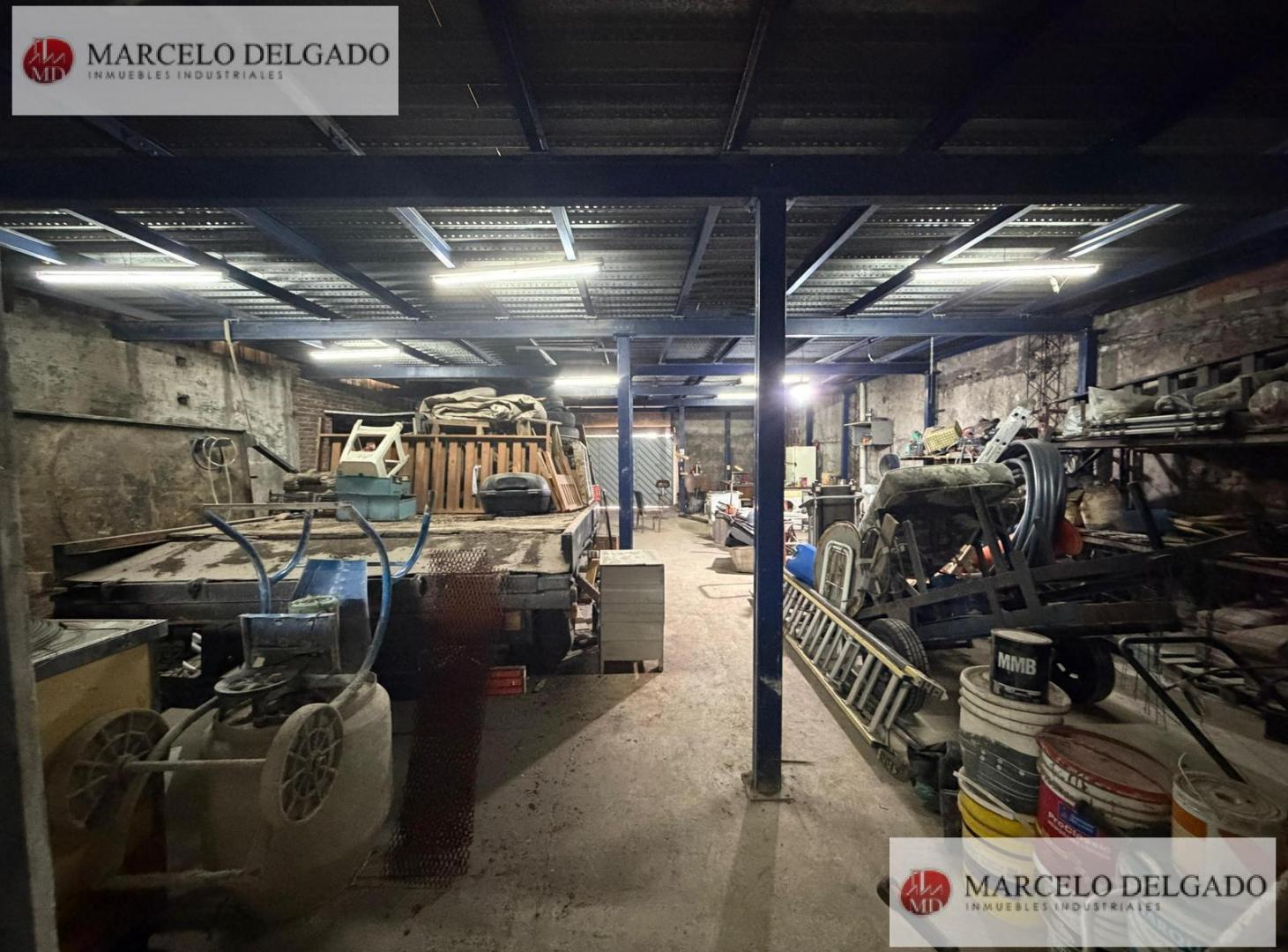 Foto de Depósito sobre avenida de 250m2 + 250m2 de Entrepiso Metalico con ofic, imagen 2