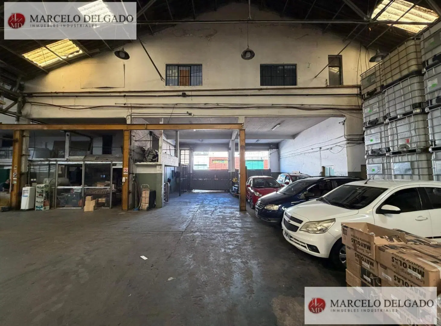 Galpón - Depósito  de 3600 m2. en Avelladeda - VENTA - ALQUILER 2
