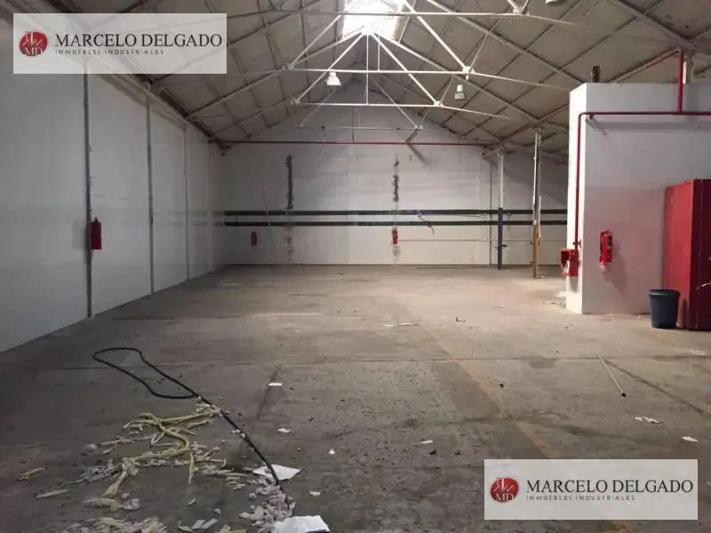 Galpón - Depósito de 1000 m2. en Barracas - ALQUILER Y VENTA 2