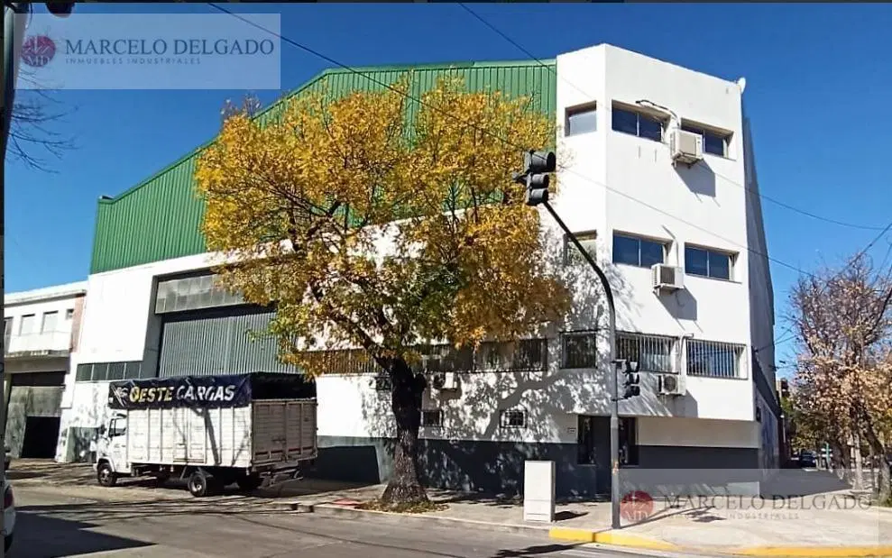 Galpón - Depósito de 1100 m2 en Barracas - ALQUILER 4