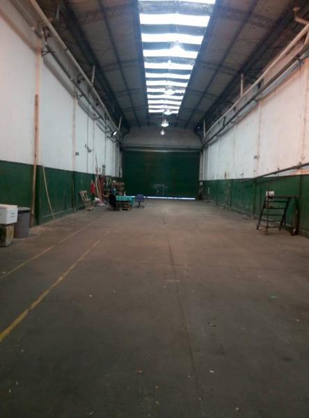 Foto de Galpo deposito 550 mts2, Alquiler o Venta en BARRACAS, imagen 4