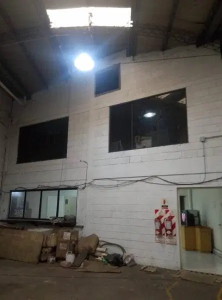 Galpo deposito 550 mts2, Alquiler o Venta en BARRACAS 4