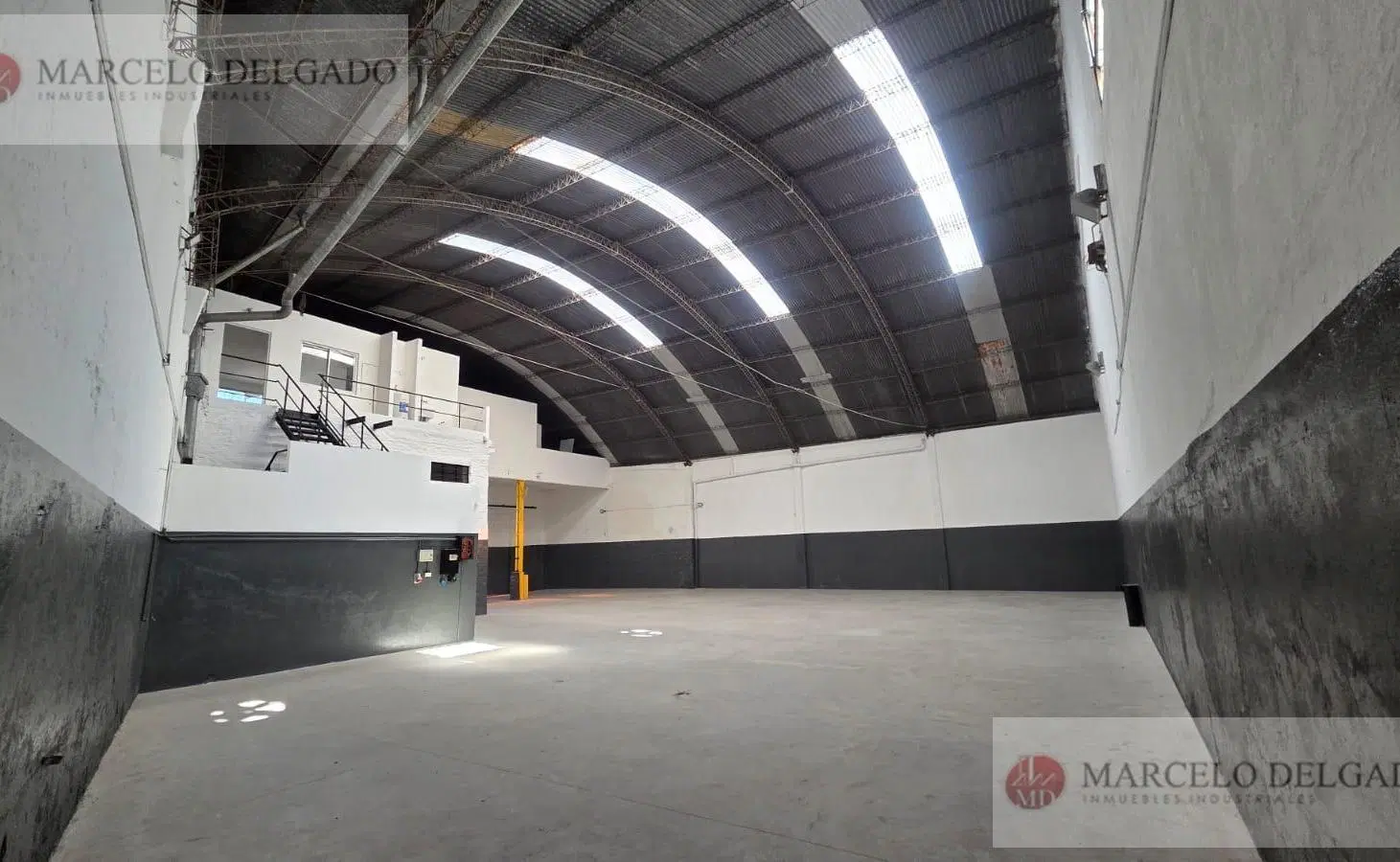 Depósito Galpon 450 m2 La Boca en Alquiler Mixtura 3 4