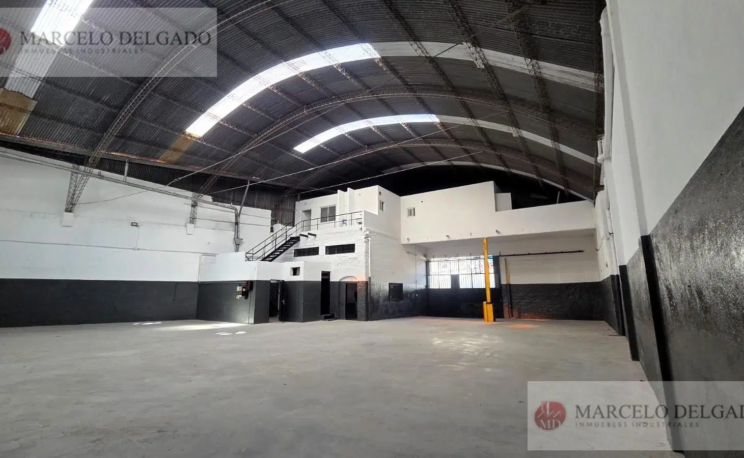 Depósito Galpon 450 m2 La Boca en Alquiler Mixtura 3 2
