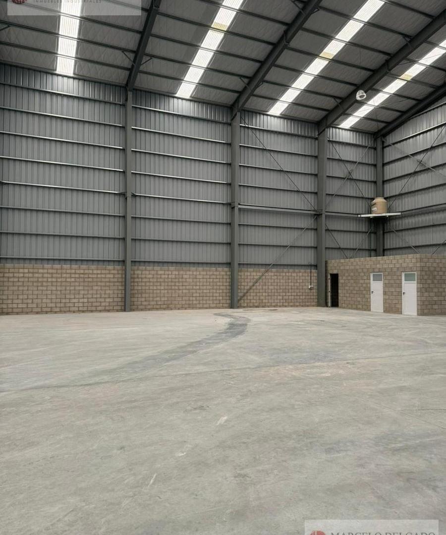 Foto de Deposito - Galpon - 2100 m2 cubiertos - El Pato - Berazategui - ALQUILER, imagen 1