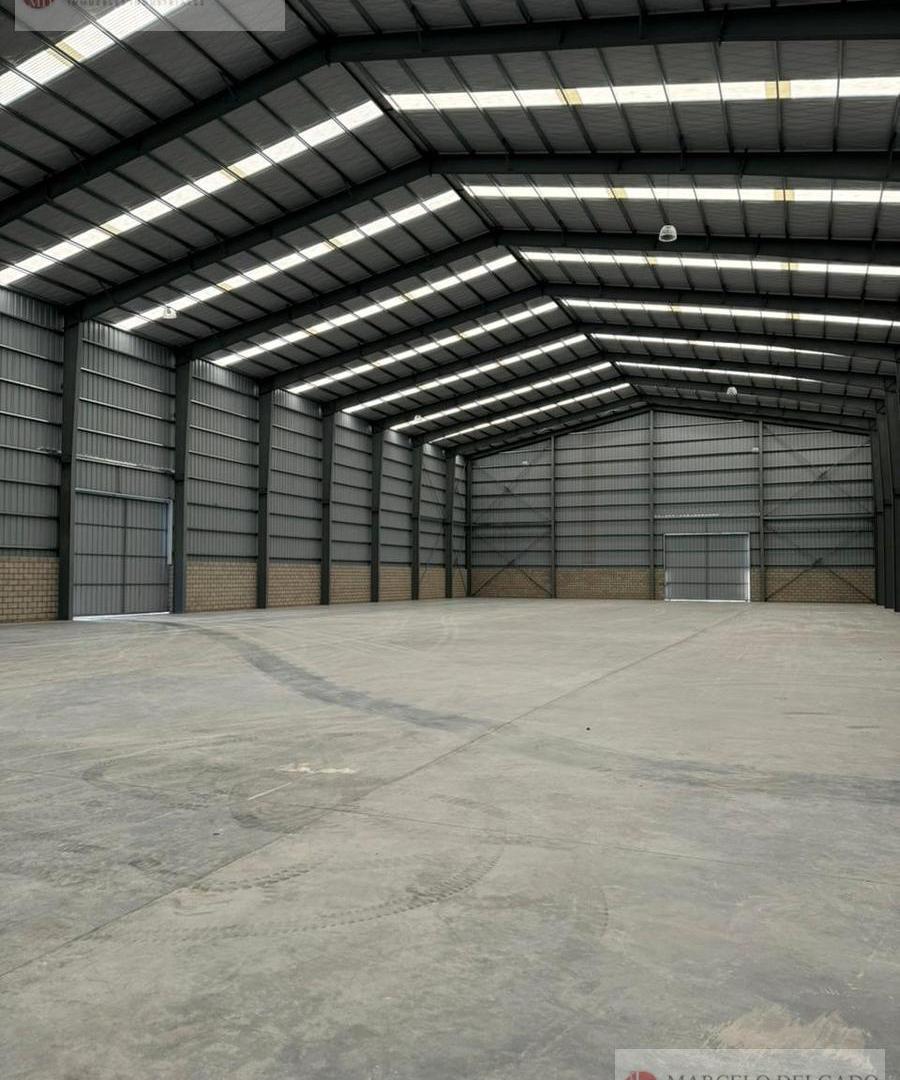 Foto de Deposito - Galpon - 2100 m2 cubiertos - El Pato - Berazategui - ALQUILER, imagen 2