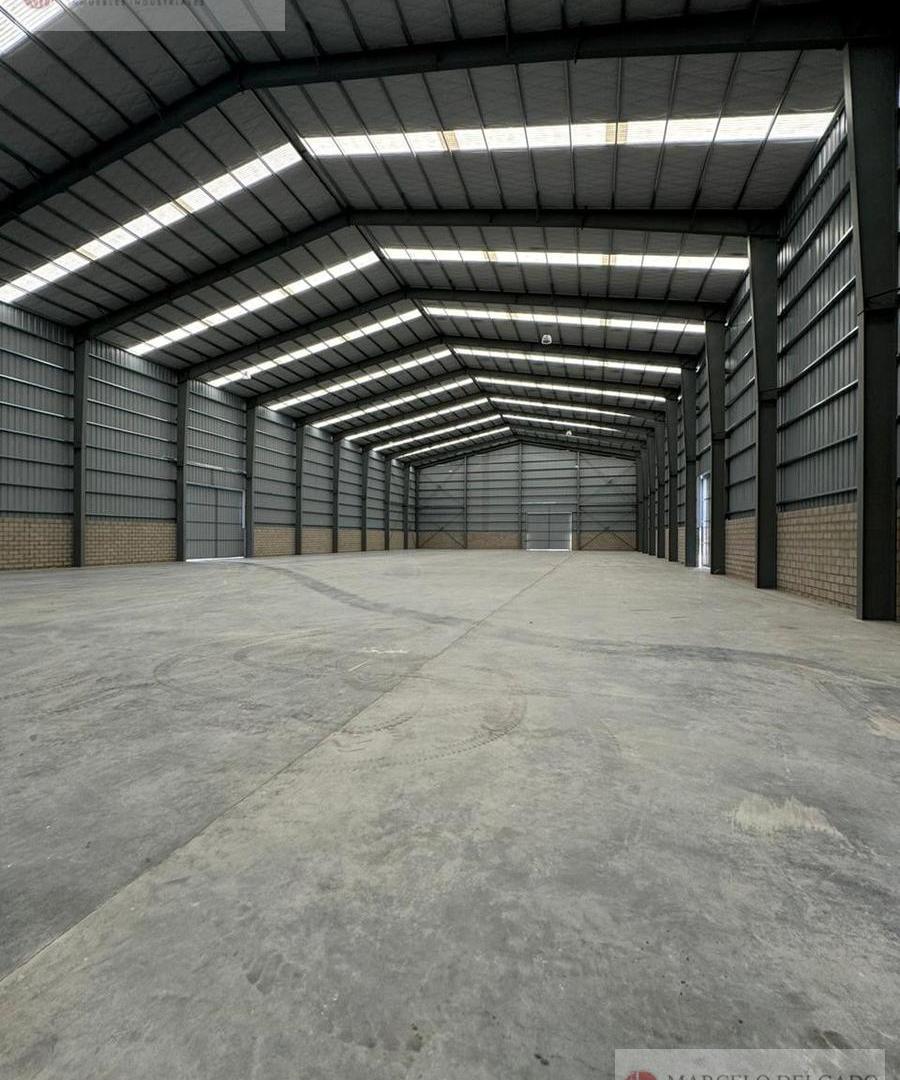 Foto de Deposito - Galpon - 2100 m2 cubiertos - El Pato - Berazategui - ALQUILER, imagen 3