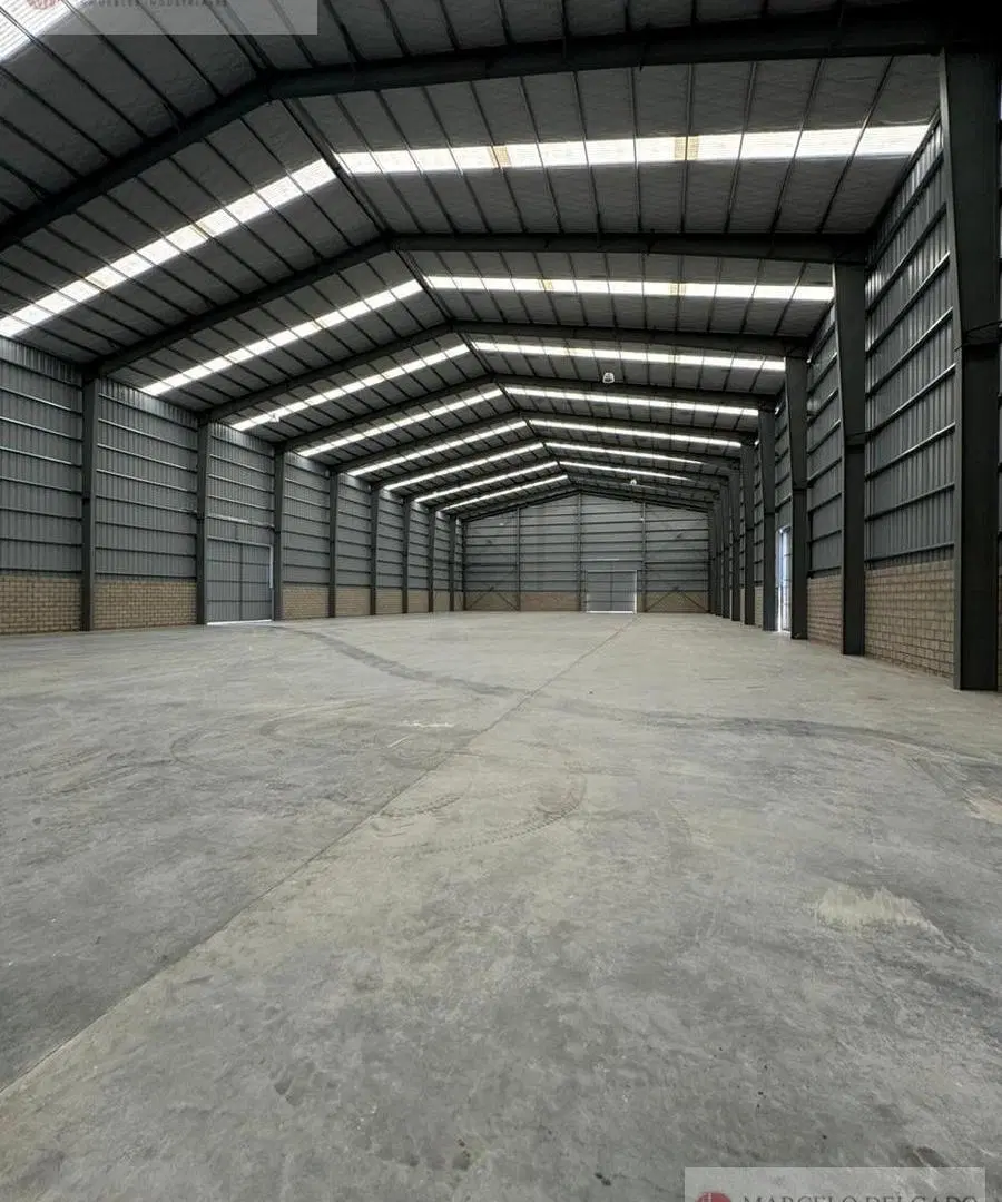 Deposito - Galpon - 2100 m2 cubiertos -  El Pato - Berazategui - ALQUILER 3