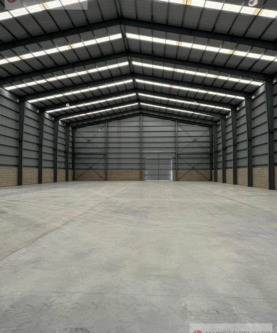 Foto de Deposito - Galpon - 2100 m2 cubiertos - El Pato - Berazategui - ALQUILER, imagen 2