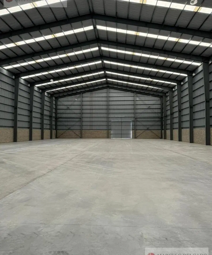 Deposito - Galpon - 2100 m2 cubiertos -  El Pato - Berazategui - ALQUILER 2