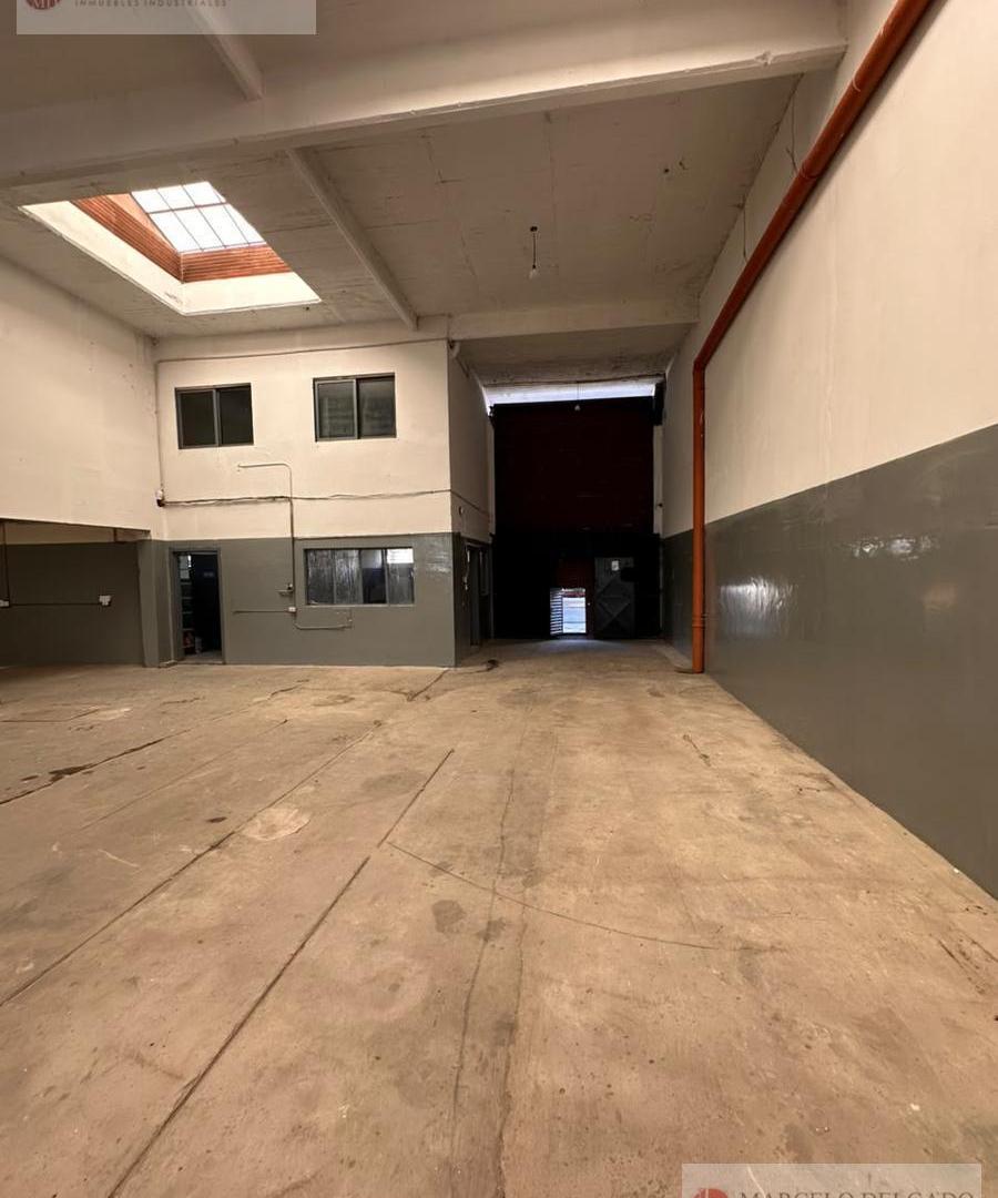 Foto de Galpón - Depósito de 1100 m2 en Lomas del Mirador - ALQUILER, imagen 5