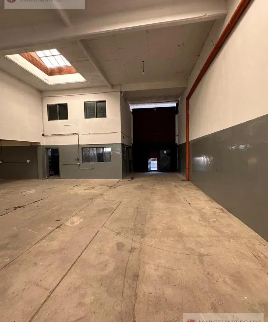 Galpón - Depósito de 1100 m2 en Lomas del Mirador - ALQUILER 5