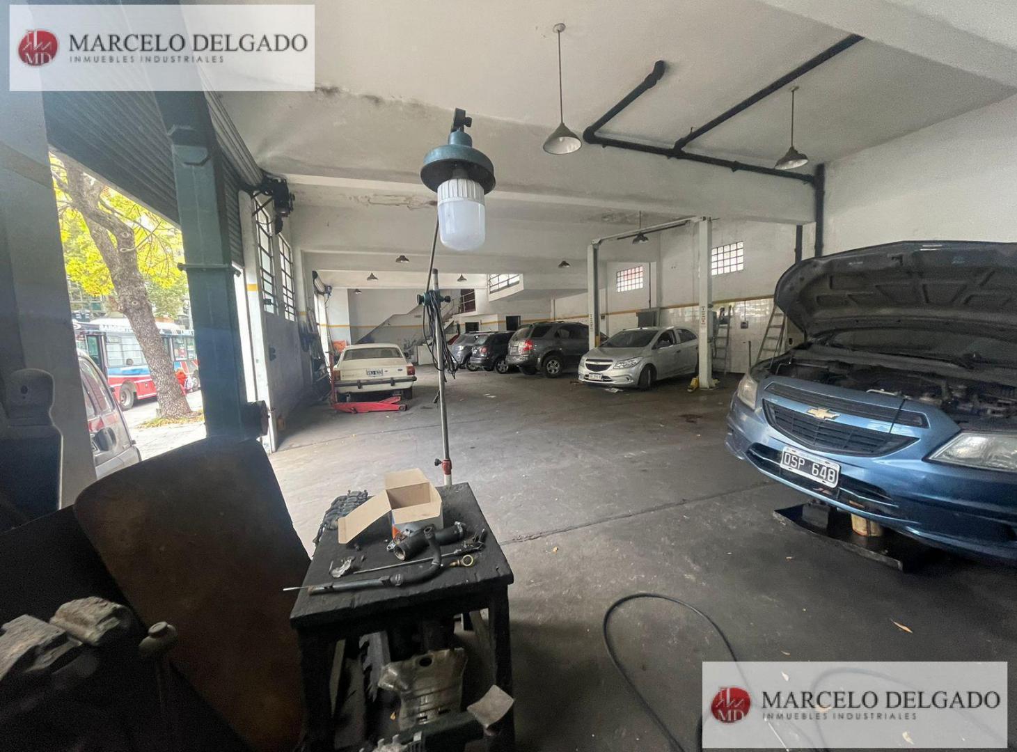 Foto de GALPON - LOCAL DE 330 M2. / TALLER DE USO COMERCIAL EN BARRACAS - VENTA, imagen 3