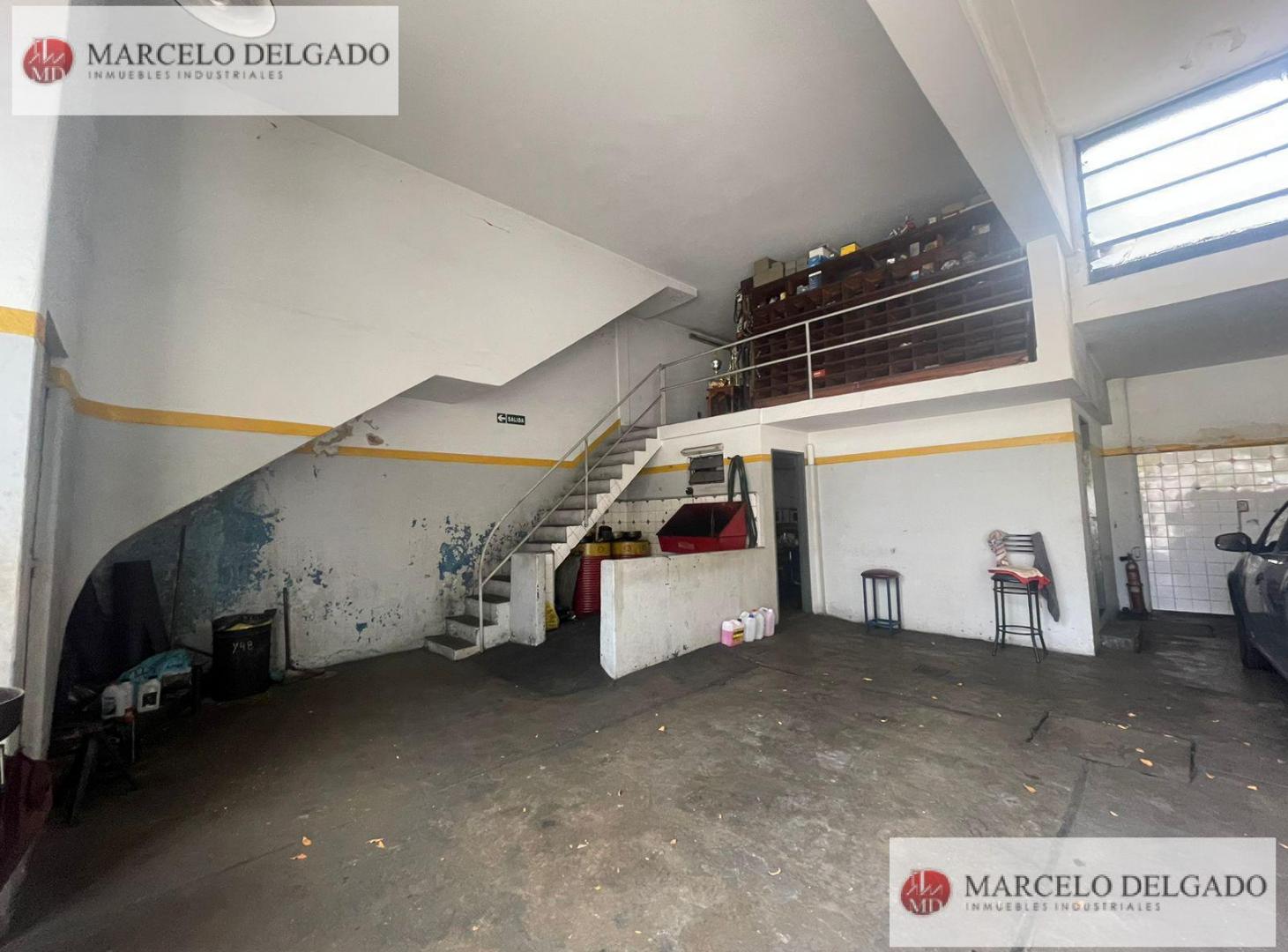 Foto de GALPON - LOCAL DE 330 M2. / TALLER DE USO COMERCIAL EN BARRACAS - VENTA, imagen 3