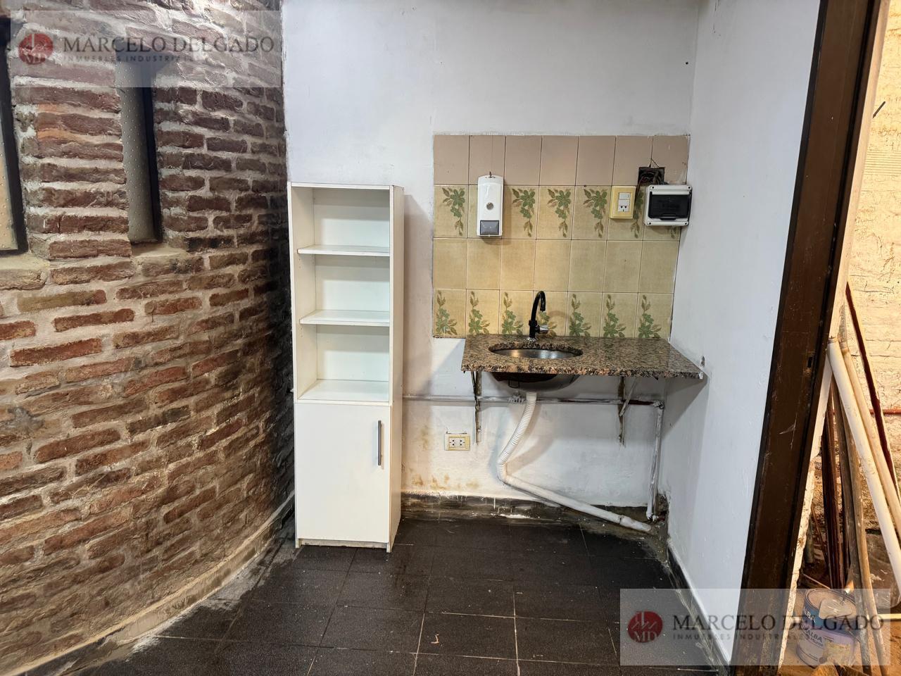 Foto de Depósito/Galpon 250 m2 en Quilmes Venta o Alquiler, imagen 5
